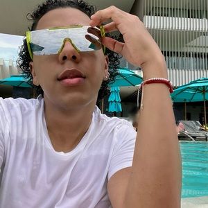 Meet your Posher, Alex